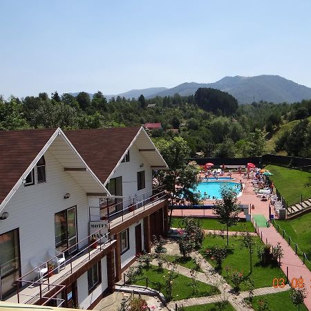 Cabana Pensiune La Brazi Вулкан Экстерьер фото