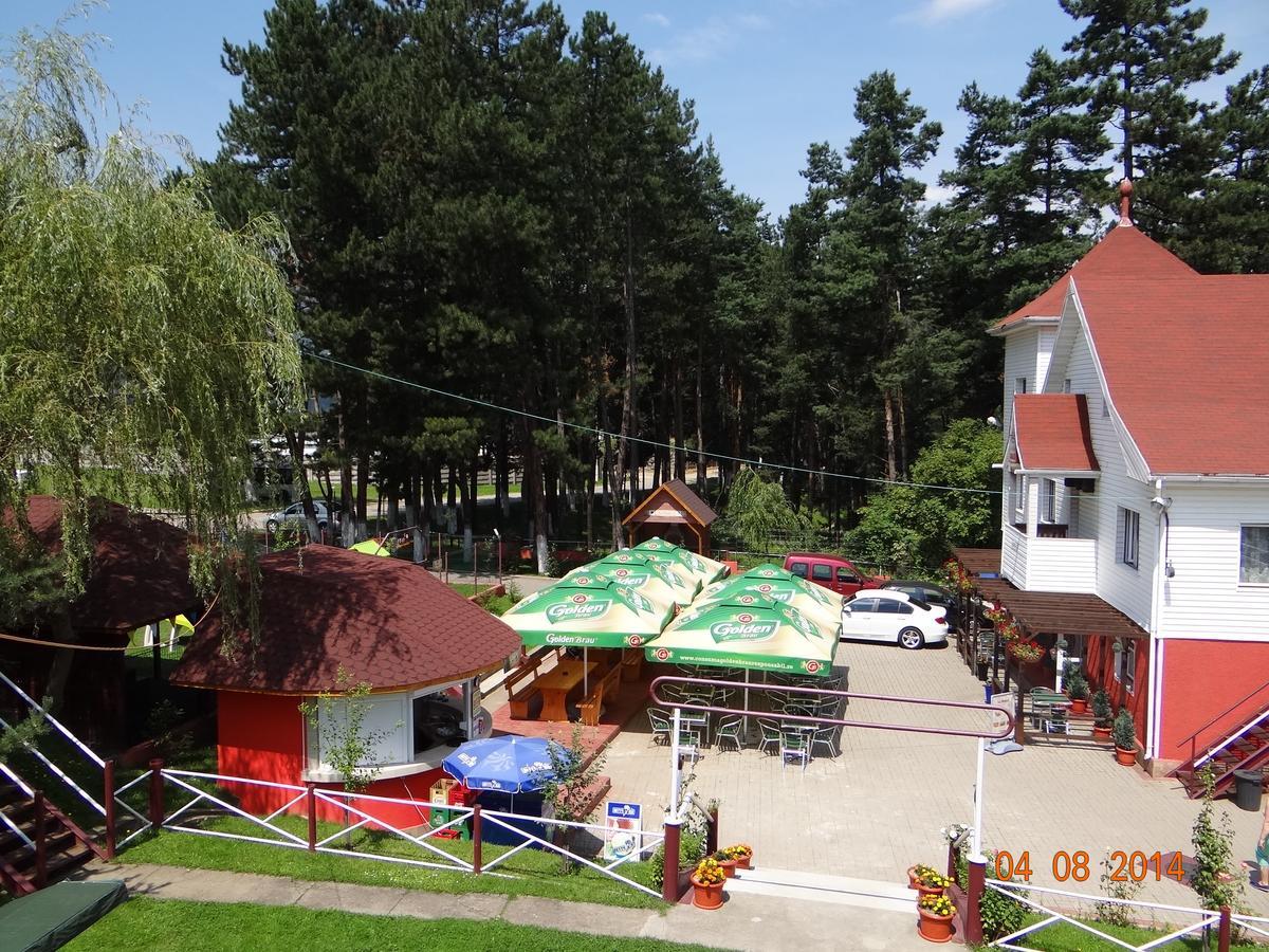 Cabana Pensiune La Brazi Вулкан Экстерьер фото